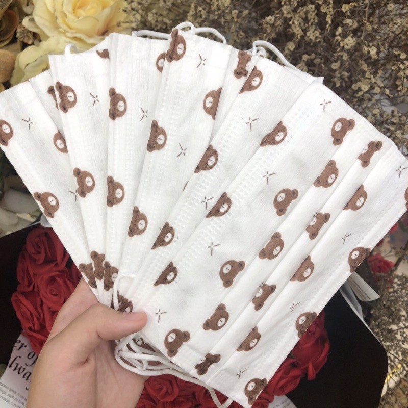 KHẨU TRANG GẤU NÂU SIÊU HOT 4 LỚP ( sẵn)- ảnh thật | BigBuy360 - bigbuy360.vn