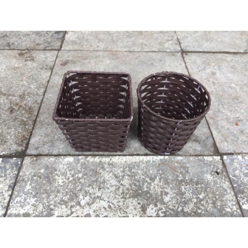 Cốc đựng giấy ăn nhựa giả mây, cốc nhựa cắm giấy k mốc