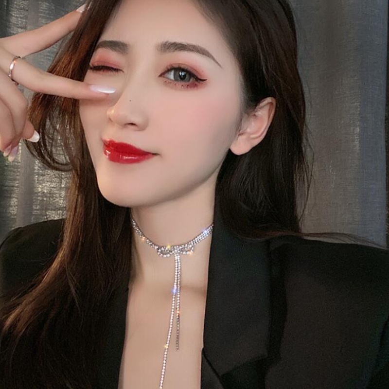 Vòng cổ Hình Nơ Đính Đá Phối Tua Rua Thời Trang Sang Trọng Cho Nữ