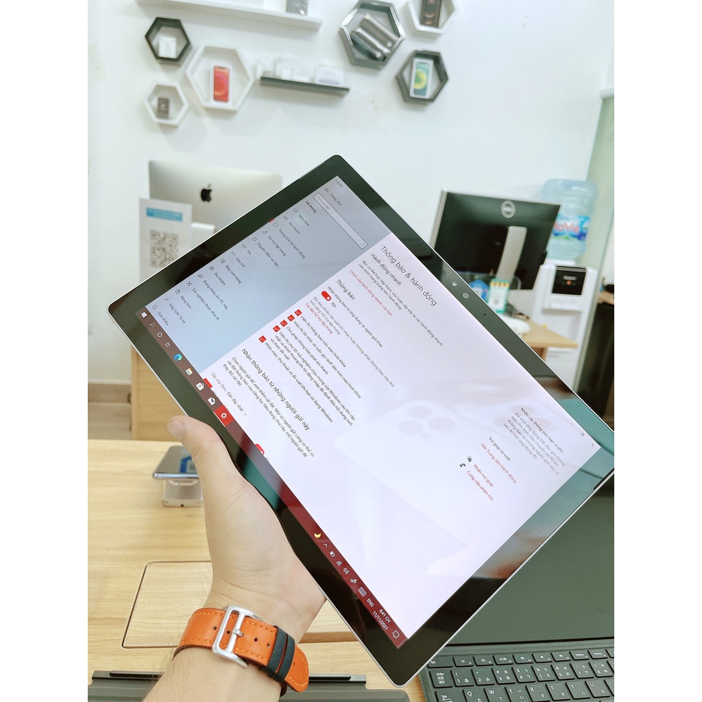 Máy Tính Surface Pro 4  Zin và mới 99,9% BẢO HÀNH 1 NĂM | BigBuy360 - bigbuy360.vn