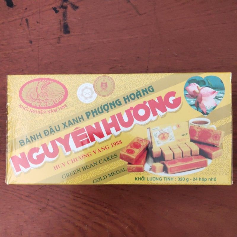 Bánh đậu xanh Nguyên Hương 320g - date luôn mới