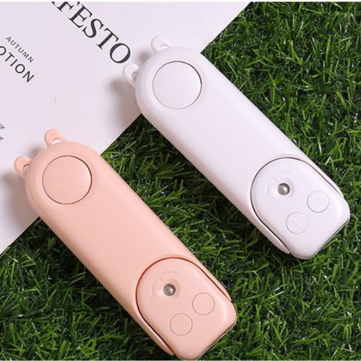 Quạt Mini cầm tay đa chức năng, có chế độ phun sương tạo độ ẩm ,kèm đèn pin siêu sáng, sản phẩm 3 in 1 siêu nhỏ gọn.