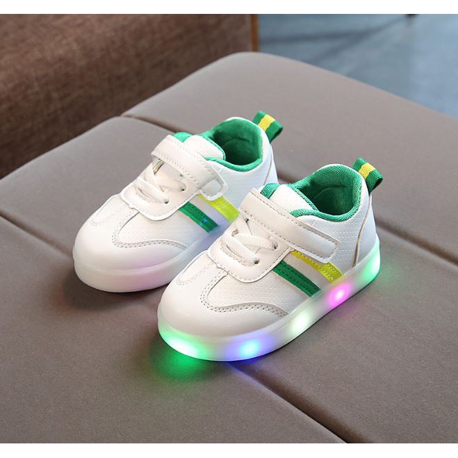 Giày thể thao hai sọc có đèn led cho bé 007