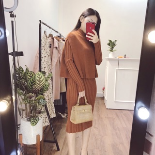 Set váy len kèm áo gile