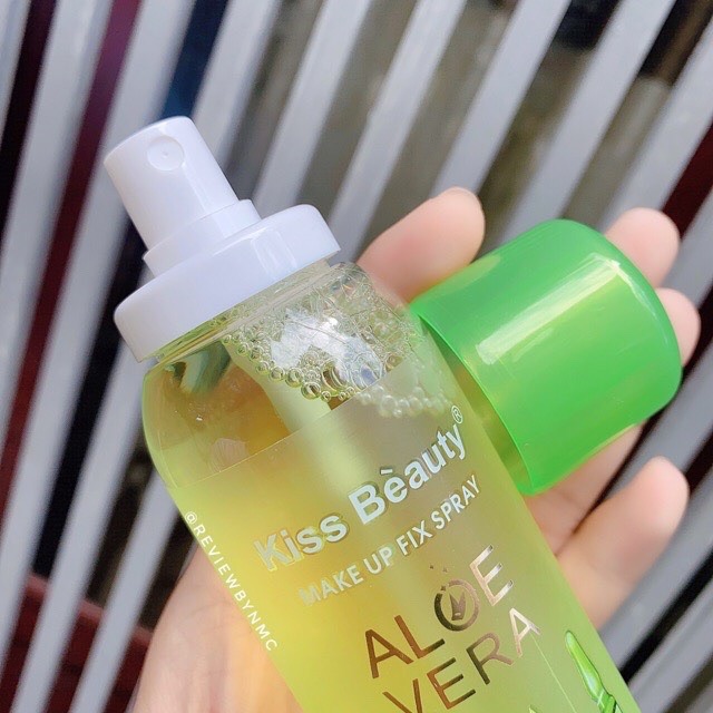 Xịt khóa nền trang điểm Nha Đam Aloe Vera makeup Fix Spray Kiss Beauty 150ml | BigBuy360 - bigbuy360.vn