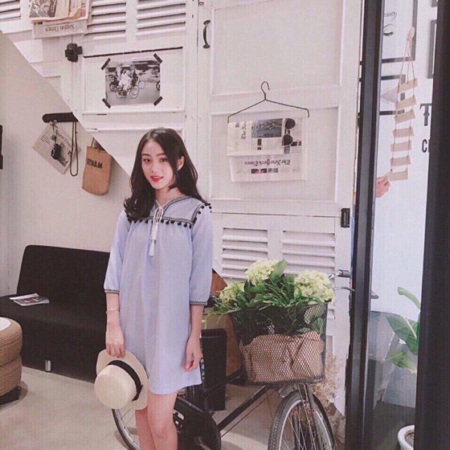 Đầm suông tay lỡ viền