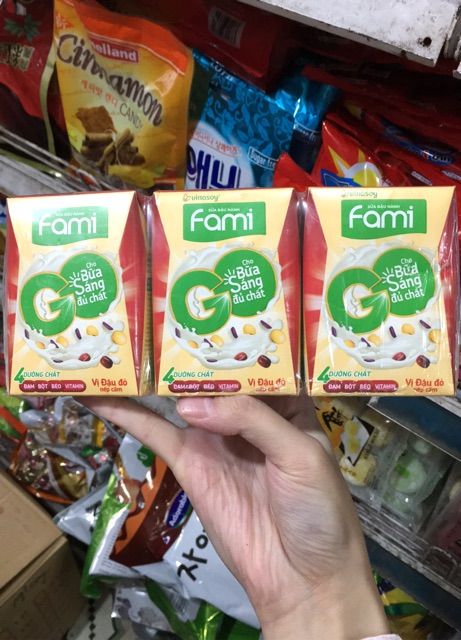 Sữa Đậu Nành Fami Vị Đậu Đỏ Nếp Cẩm vỉ 3 hộpx200ml | BigBuy360 - bigbuy360.vn