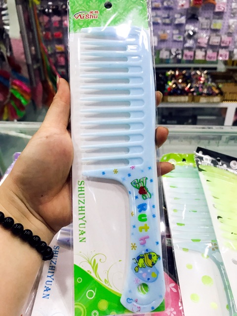 LƯỢC THƯA CHÃY  TÓC ( LỚN