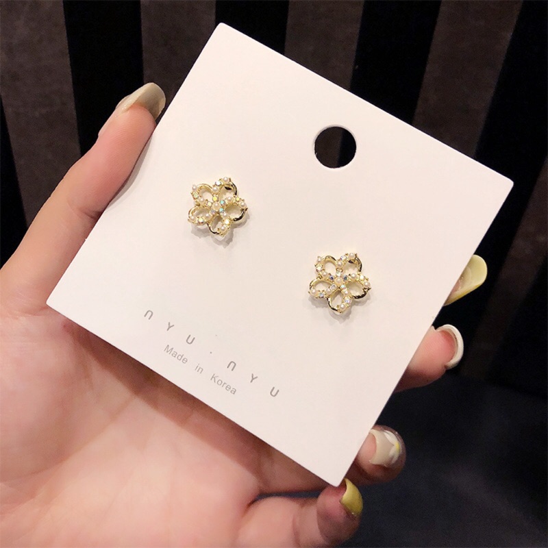 Bông Tai Hình Hoa Đính Ngọc Trai Lấp Lánh Dễ Thương Phong Cách Hàn Quốc Cho Nữ