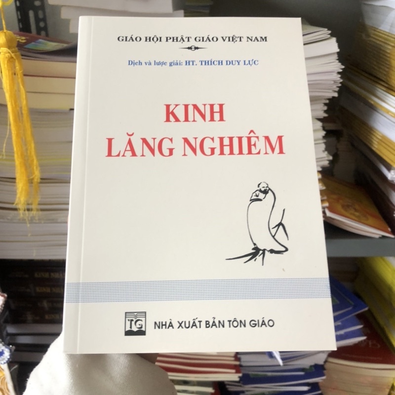 Kệ kinh lăng nghiêm trắng