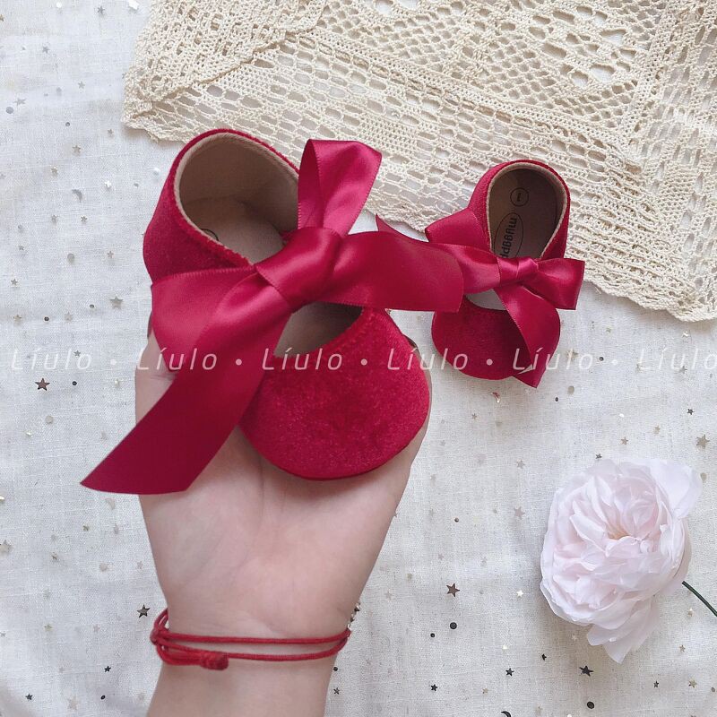 Tập đi nhung dây buộc