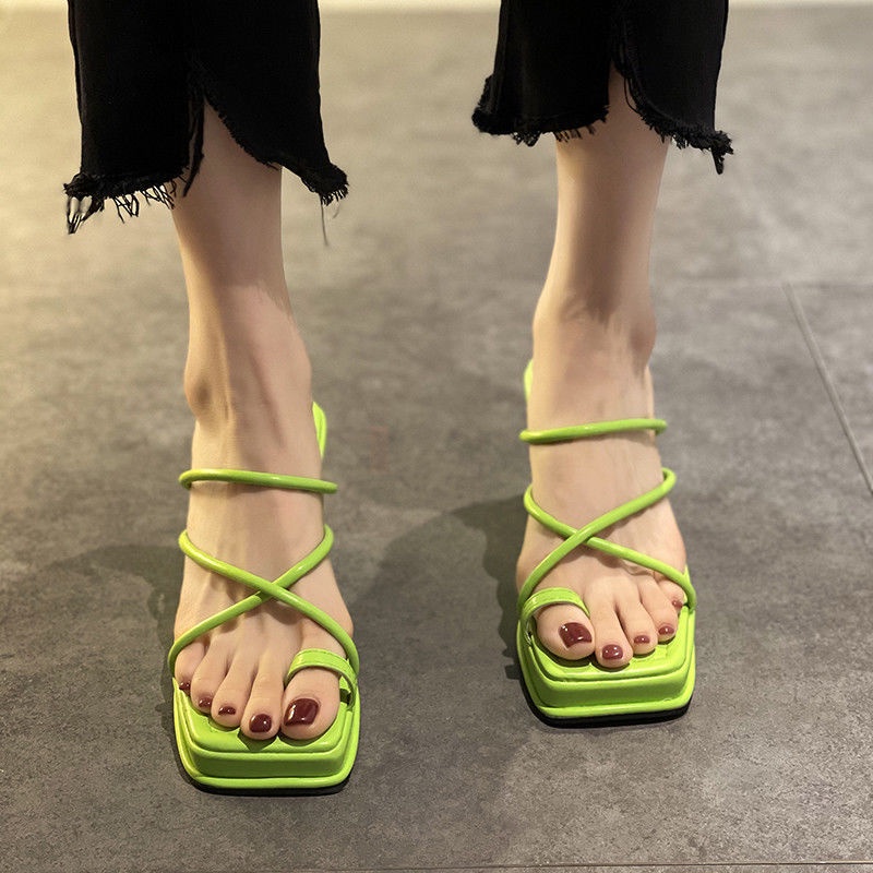 Dép Sandal Đế Dày Dày Dặn Phong Cách Mới Dễ Phối Đồ Cho Nữ