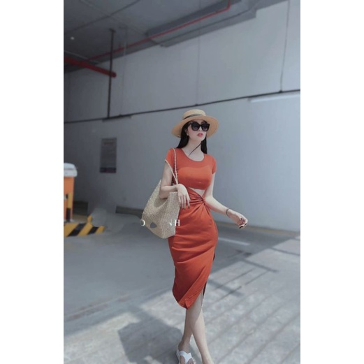 Đầm ôm body cổ tròn tay ngắn khoét nhún eo xẻ tà bên quyến rũ, váy ôm body xẻ tà bên chất thun gân ôm dáng MIDORI247