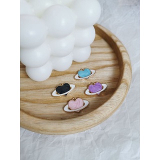 Charm kim loại hành tinh trái tim