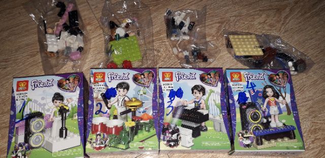 Lắp ráp 1 hộp LegoFriend các nghệ sĩ 9983 trọn bộ