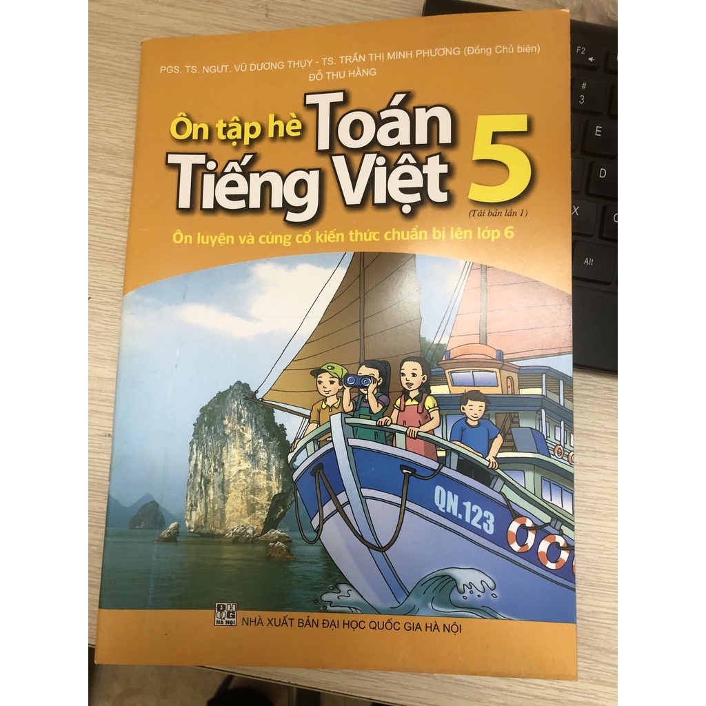 Sách - Ôn tập hè Toán Tiếng Việt lớp 5