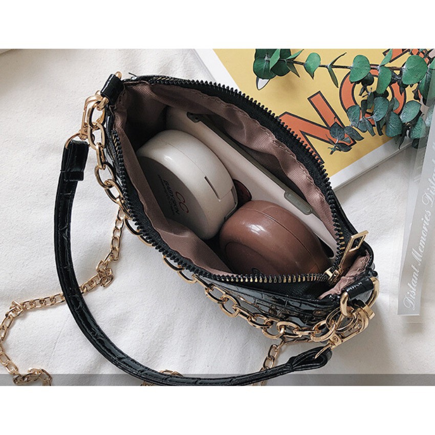 Túi kẹp nách nữ vân da cá sấu bóng Hottrend- KARA 257 | BigBuy360 - bigbuy360.vn