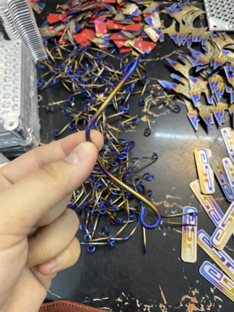 Kẽm Titanium gắn bình dầu cho mọi xe