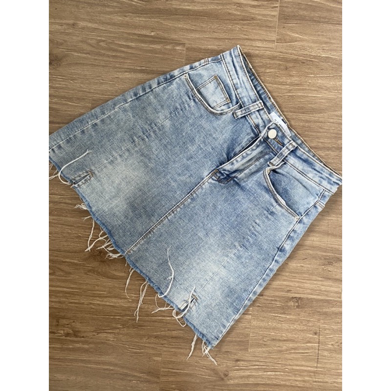 Pass chân váy jean