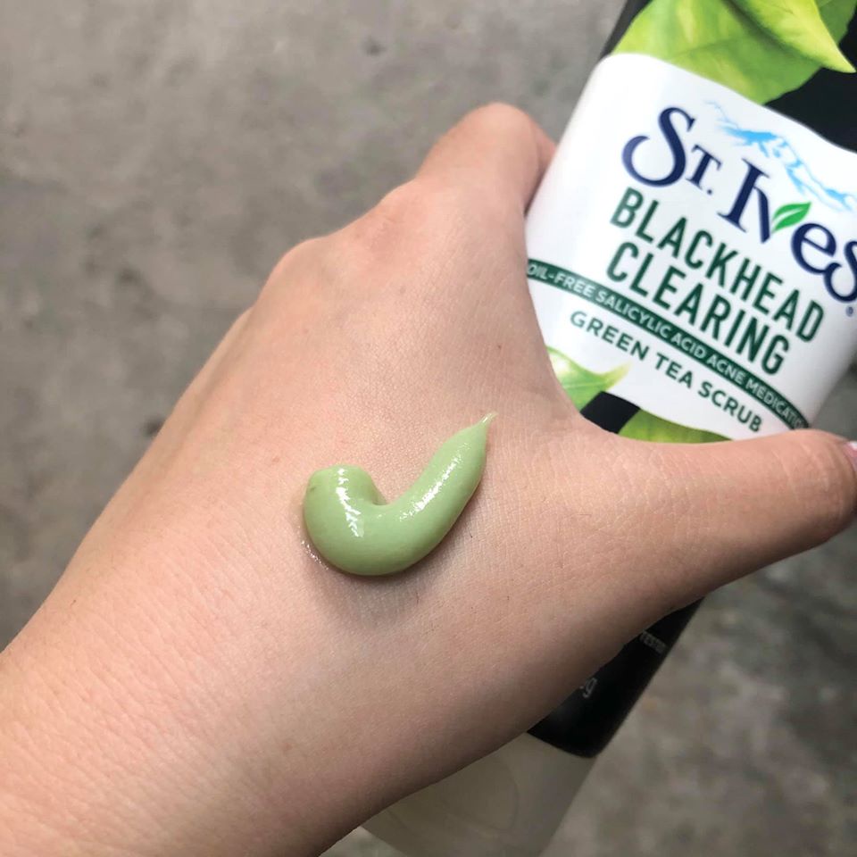 Sữa Rửa Mặt Tẩy Tế Bào Chết St.Ives