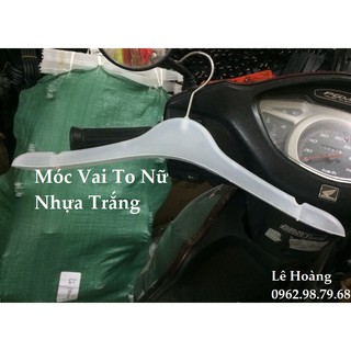 Móc Vai To Nữ 35 Chiếc Nhựa Trắng và 1 Chiếc Gậy Nhôm