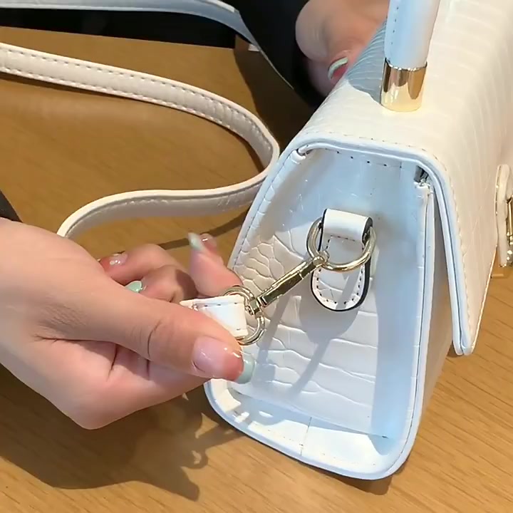 Túi xách nữ đeo chéo giá rẻ đi tiệc thời trang cao cấp Qyana Store TX11 | BigBuy360 - bigbuy360.vn