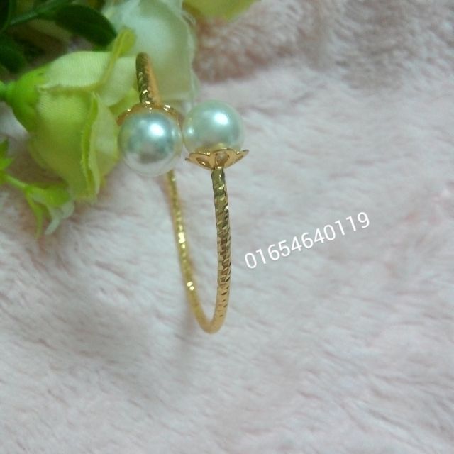 Follow (Theo dõi) shop săn deal hot ngày 22/6 Vòng tay nữ inox kiểu hở 2 đầu ngọc trai