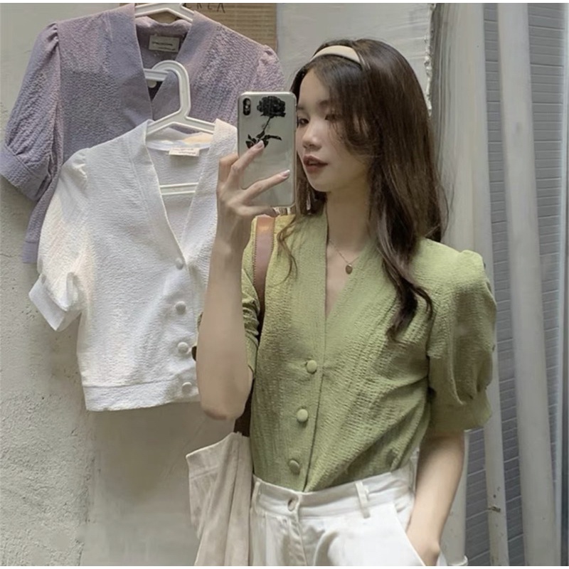 Áo kiểu nữ crop cổ V nút bọc