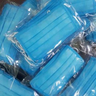 Khẩu trang y tế 4 lớp kháng khuẩn chất lượng cao.