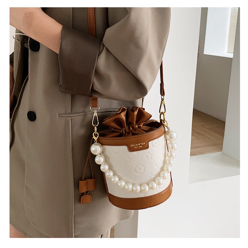 Túi xách nữ mini họa tiết dây ngọc hai màu nâu, đen sang chảnh