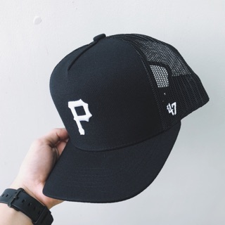 Nón logo P Trucker, form vuông đứng