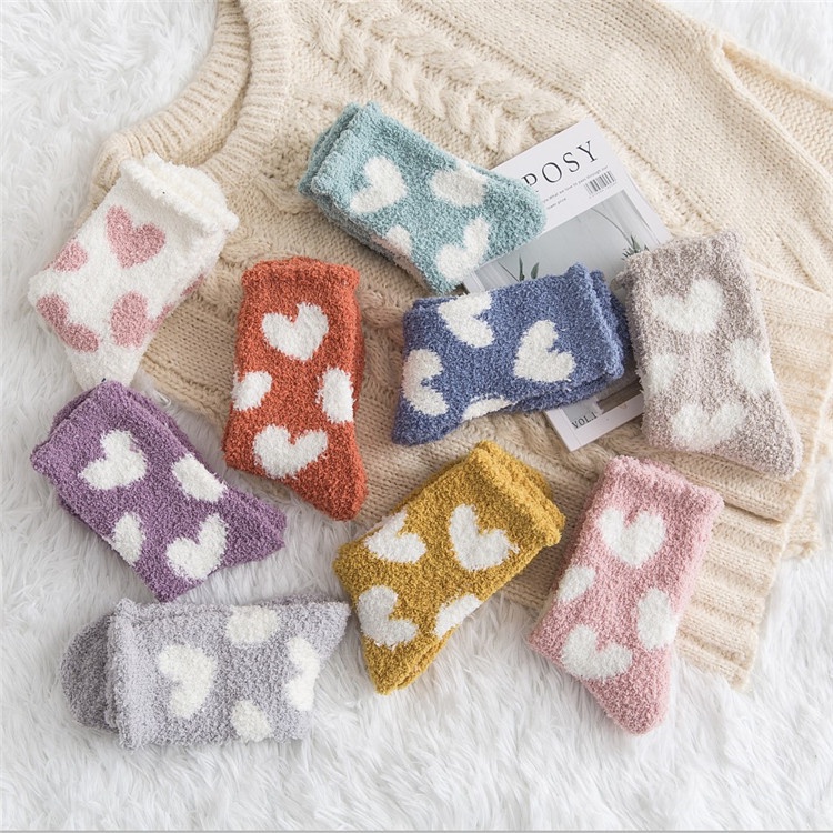 Vớ Ngủ Giữ Ấm Chân Cho Nữ Hình Trái Tim Len Xù