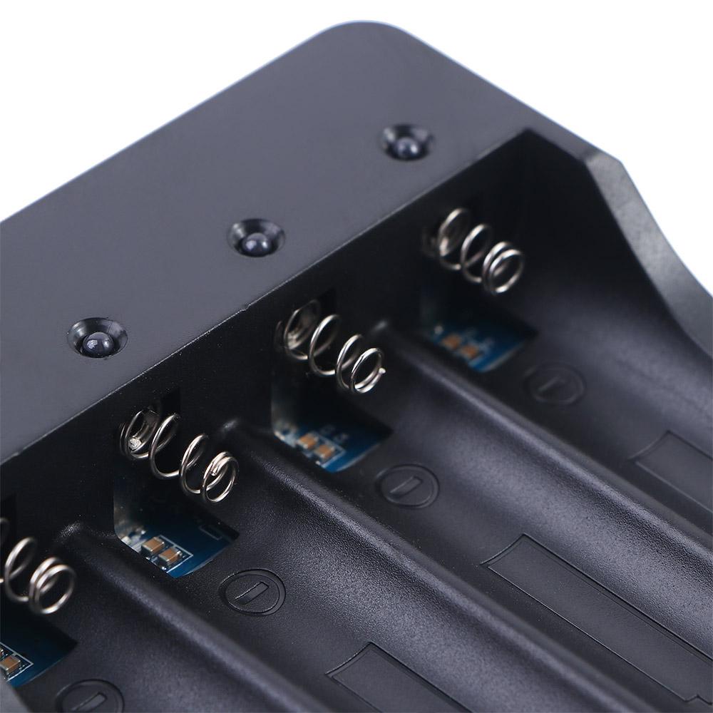 Cục Sạc Pin Li-ion 18650 4 Khe Cắm US EU Có Dây