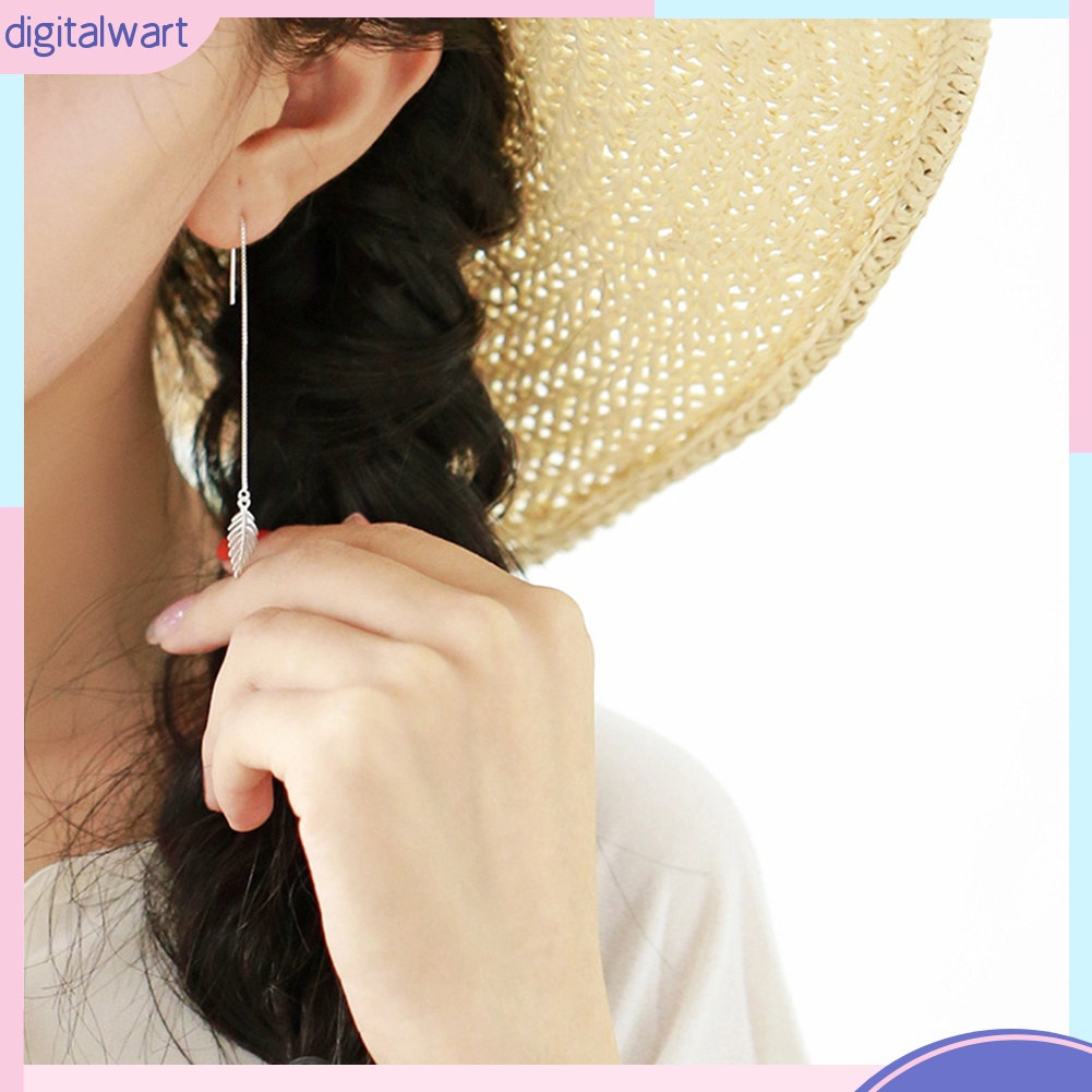 Đôi khuyên tai dạng chuỗi dài thiết kế hình chiếc lá xinh xắn cho nữ