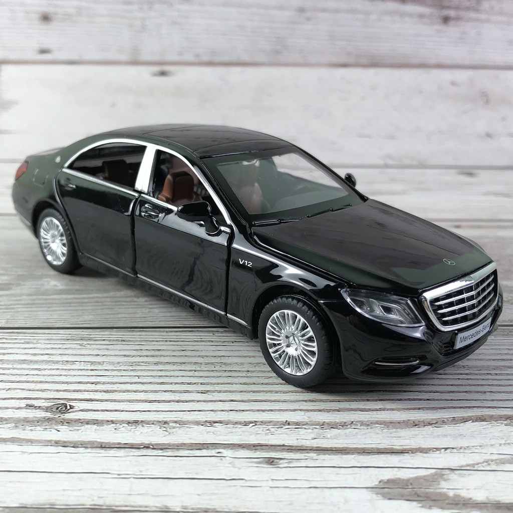 Mô hình xe Mercedes Benz Maybach S600 tỉ lệ 1:32 màu đen, Full Open, có đèn và âm thanh cực đẹp