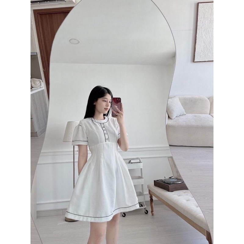 Váy trắng viền đen HS6