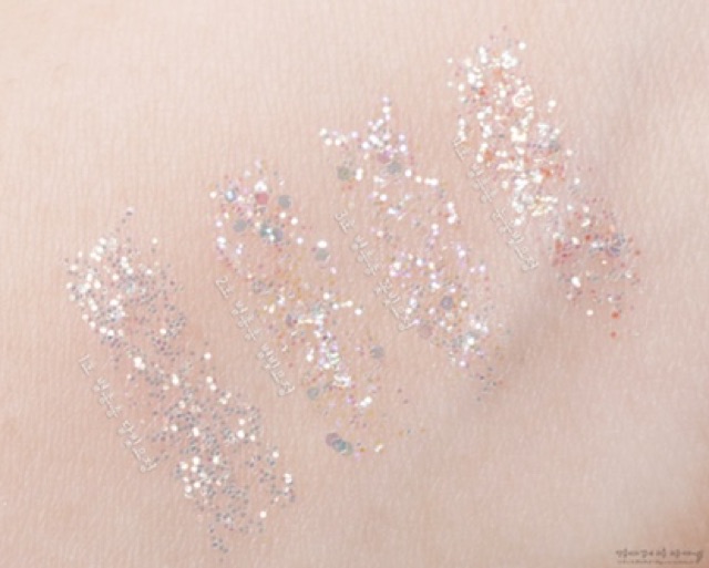 NHŨ MẮT INNISFREE TWINKLE GLITTER KIM TUYẾN | BigBuy360 - bigbuy360.vn