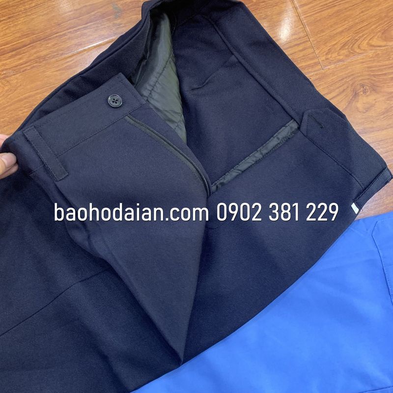 Quần áo bảo vệ màu xanh cộc tay kèm logo tay ngực (quần casme, áo vải xi)