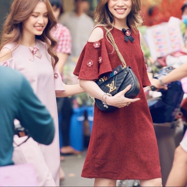 Đầm đỏ hoa Rập Thiết Kế