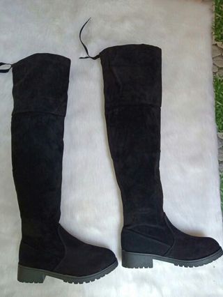 Boot đùi bệt