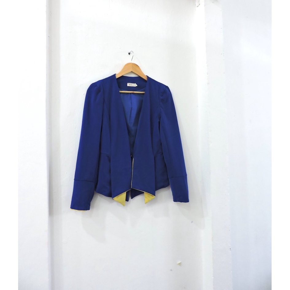 2hand- áo vest màu xanh coban phối chút vàng phong cách cổ điển - AV31 - tiembixanh