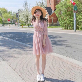 Đầm xoè tay dài