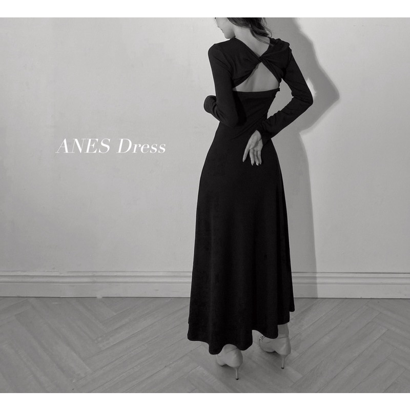Váy len H.I.U ROOM body dáng dài dự tiệc thu đông, Anes dress cut out lưng sexy H.I.U design 2021. | BigBuy360 - bigbuy360.vn