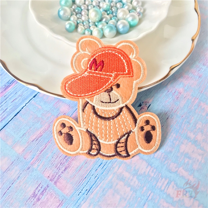 1 Sticker Ủi Thêu Hình Gấu Hoạt Hình 02: Leisure Time