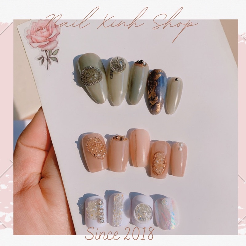 Đá rắc nail , trang trí móng siêu sáng