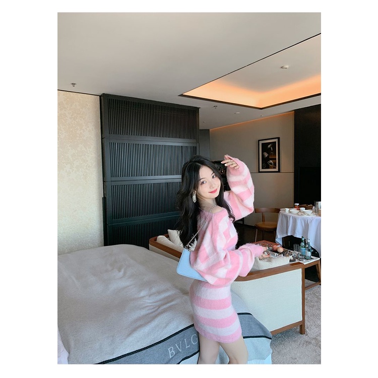 Bộ Áo Sweater Không Tay Dáng Rộng Kẻ Sọc Phối Chân Váy Eo Cao Thời Trang Mùa Thu Cho Nữ