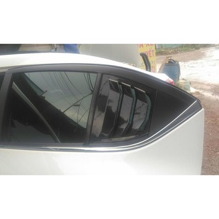 Cánh gió Mazda3 dáng thể thao