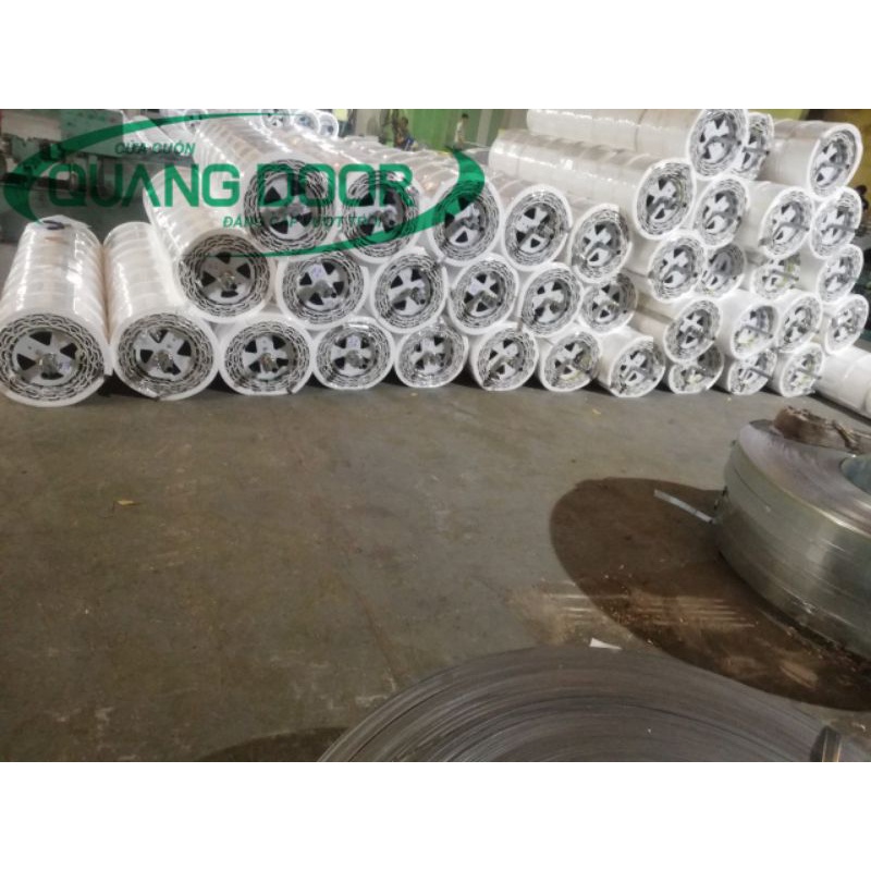 Cửa cuốn đẩy tay