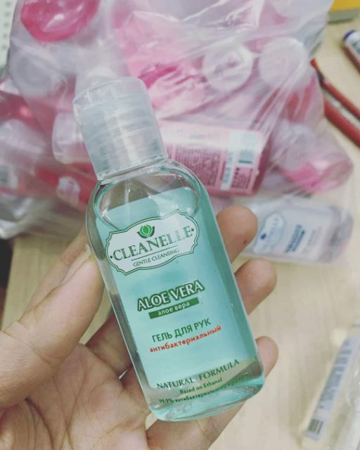 Gel rửa tay khô Nga Natural Formula Cleanelle