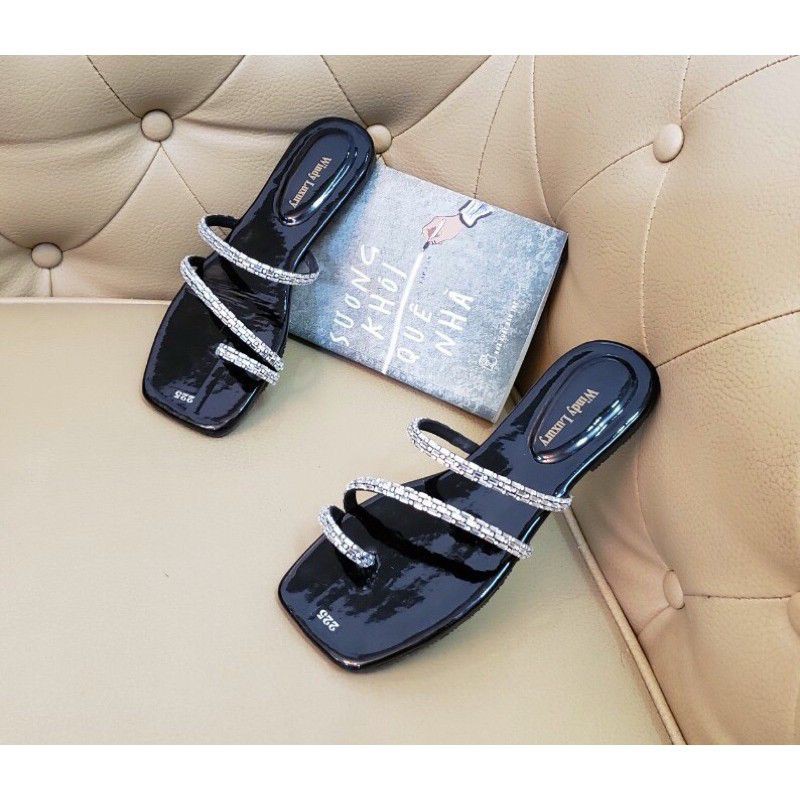 Dép xỏ ngón siêu chảnh